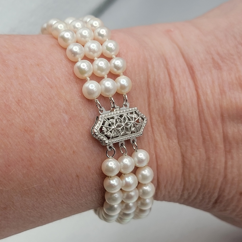 14K White Gold Edwardian Claps Cultured Pearl Bracelet